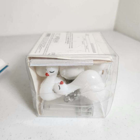 Ikea Lyskaede 10 Led Lights String Lights Swans with Gold Crowns Sealed Red Beak - Picture 10 of 15